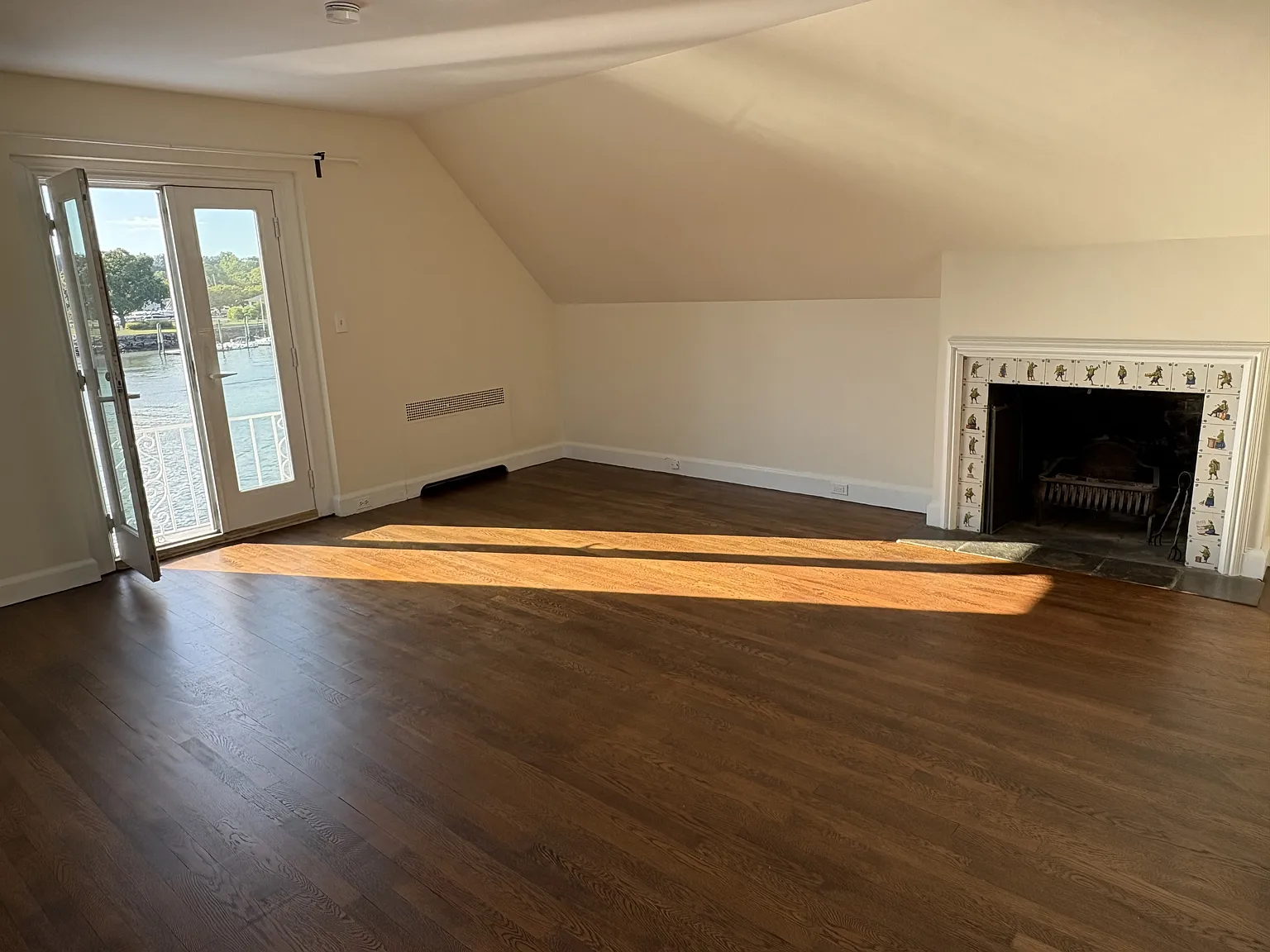 700 Steamboat Road - 2W — Photo 4