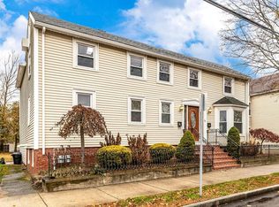 44 High St, Danvers, MA 01923