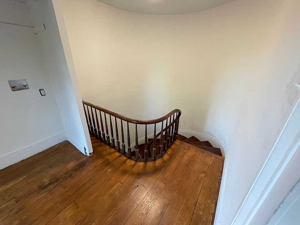 15 W College St Fredericktown OH Zillow