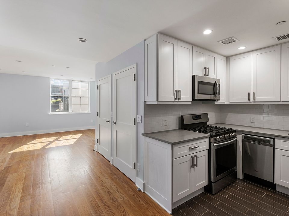 1st image of 25 Lexington Ave #503