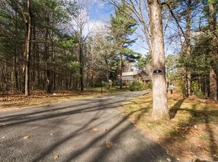 8 Laurel Hill Rd, Sturbridge, MA 01566