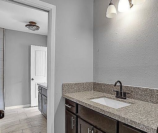 21st image of 3709 Roslyn Dr