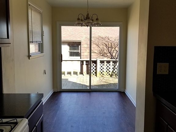 5th image of 503 E 5th St