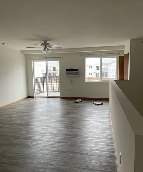 1450 Peterson Dr #315 — Photo 3
