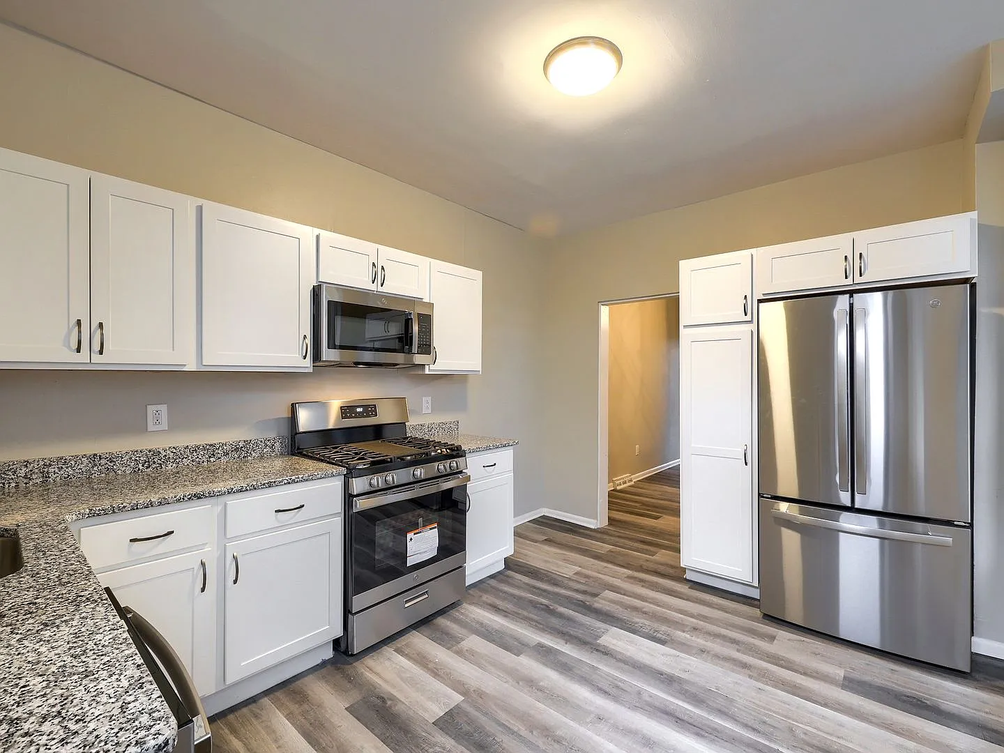 Single Family Home in Midtown — Photo 4