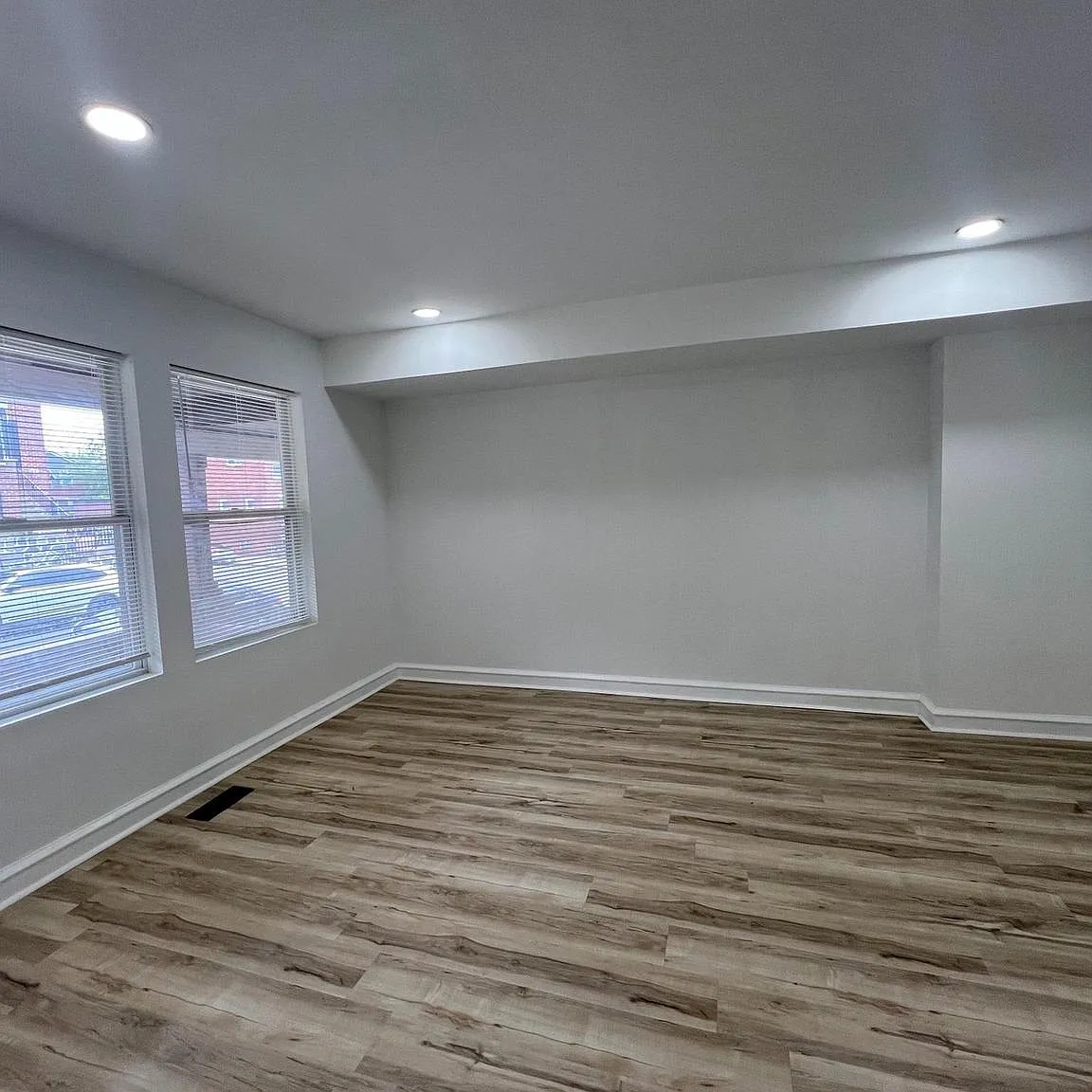 1 bed, 1.0 bath, 1280 sqft, $1,300 — Photo 3