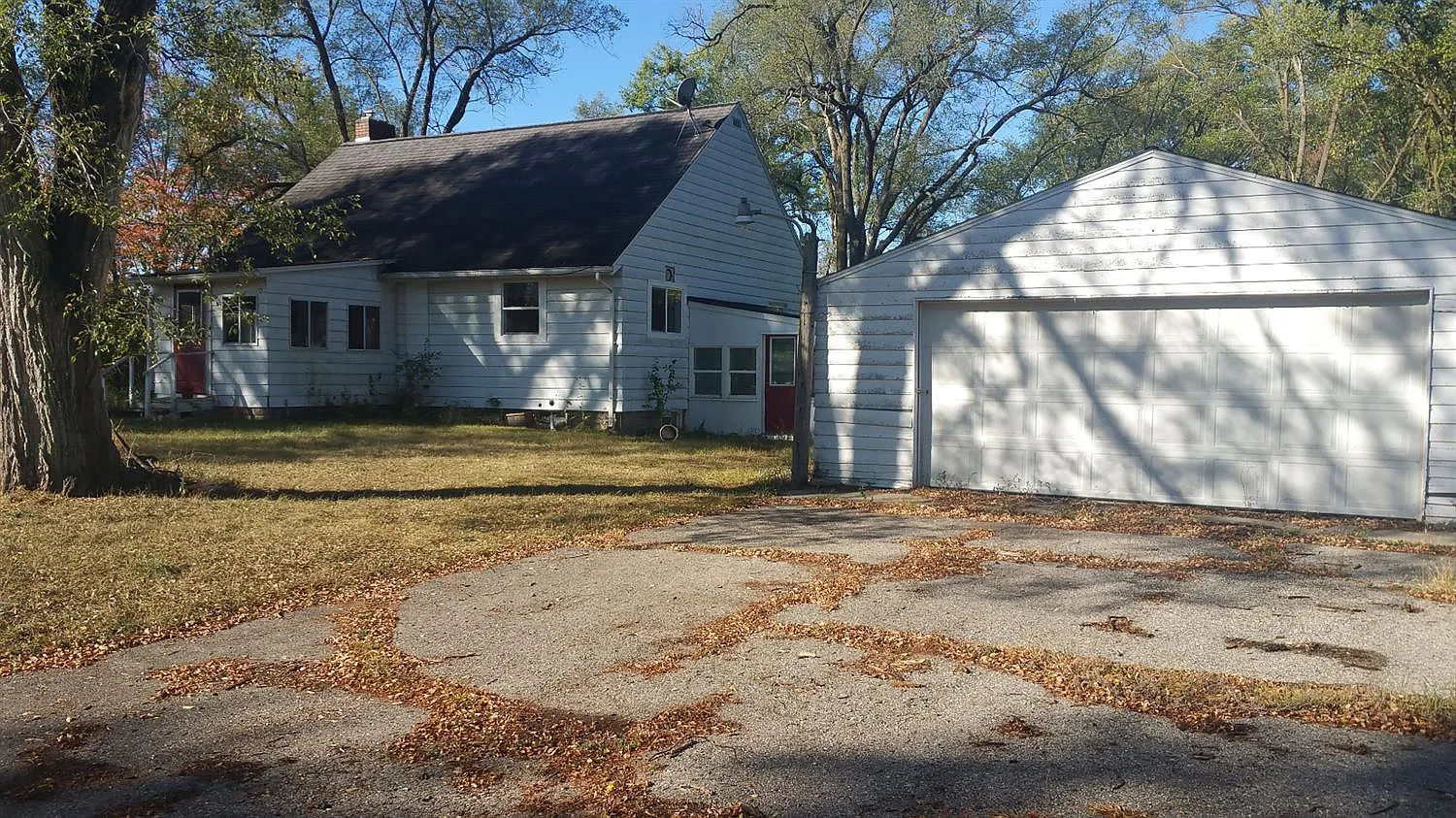 1132 Napoleon Rd photo 1