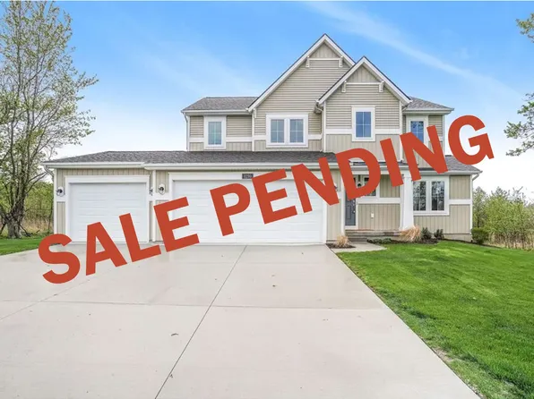 1210 Summerfield Ln, Saint Johns, MI 48879
