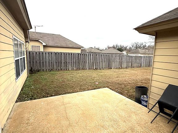 2nd image of 3537 Claiborne Cir