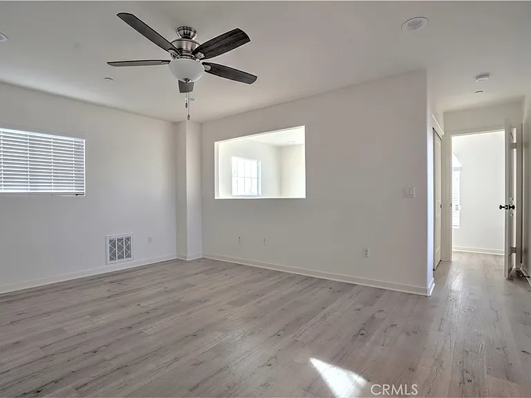 22117 Normandie Ave — Photo 28