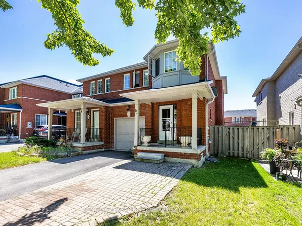 15 Warren Bradley St, Markham, ON L6C 2W5