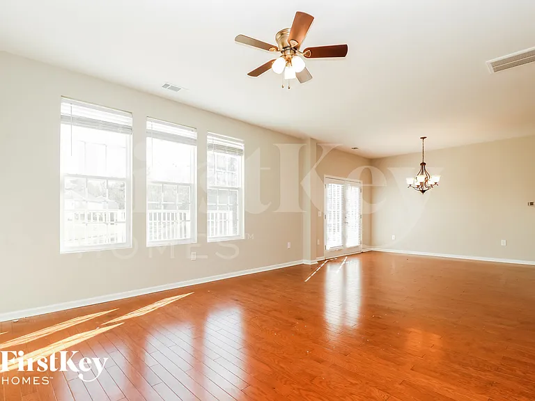 536 Brick Barn Ln — Photo 2