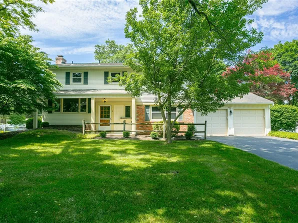 11 Cross Ridge Rd, Pittsford, NY 14534