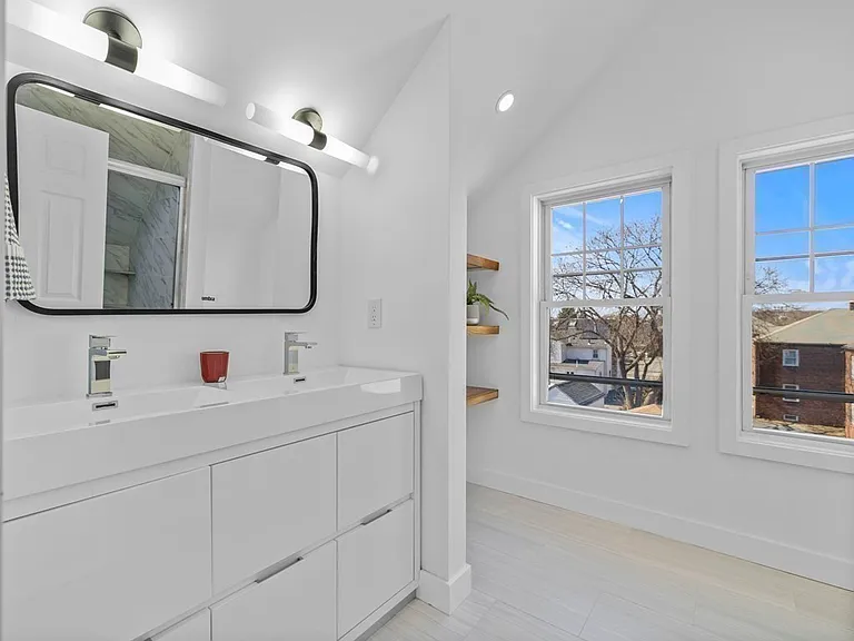 102 Harlow St #102 — Photo 7