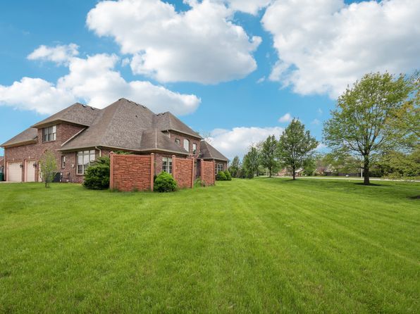1038 White Oak Dr, Plainfield, IN 46168