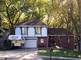 4411 Amos Gates Dr, Bellevue, NE 68123