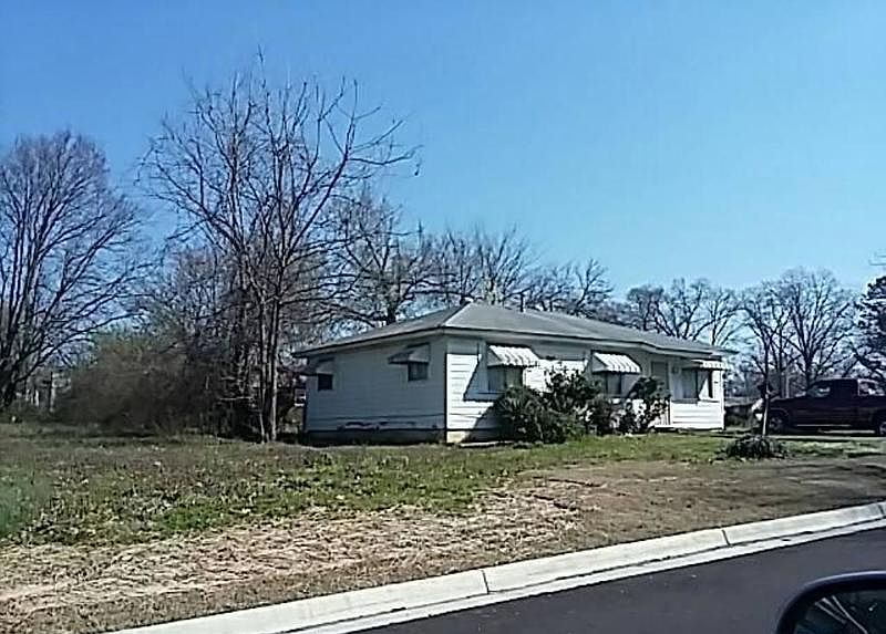 2nd image of 4412 W 18th St