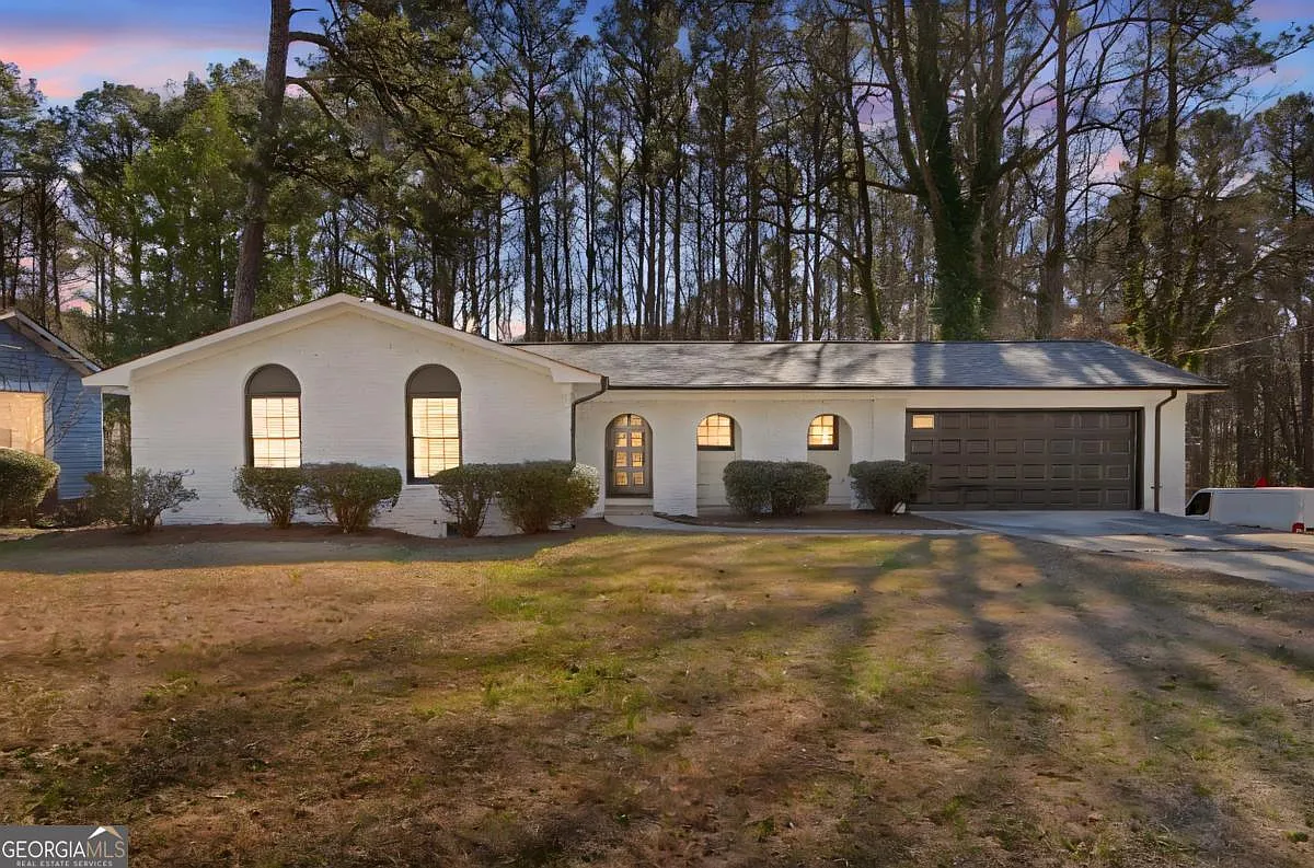 2828 The Meadows Way photo 1