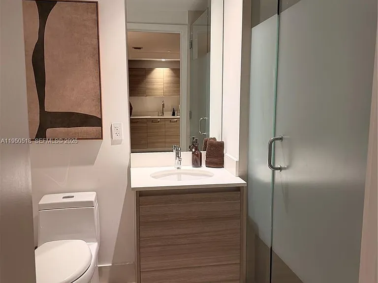 121 NE 34th St #2806A — Photo 15