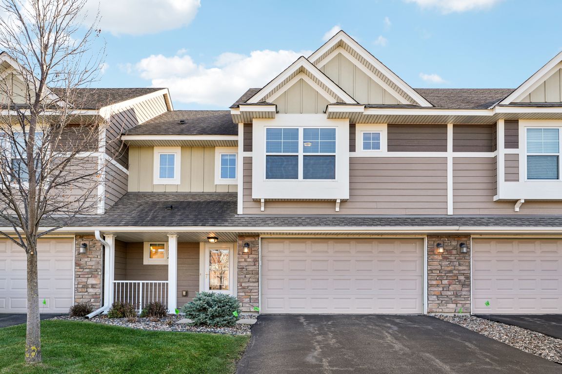 Station Trl-S1211-001.jpg