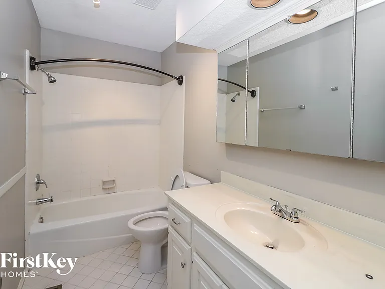 800 Adams Trl — Photo 12