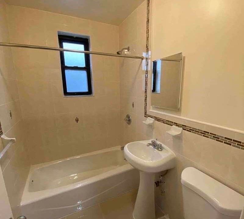 1st image of 21610 77th Ave APT 3L