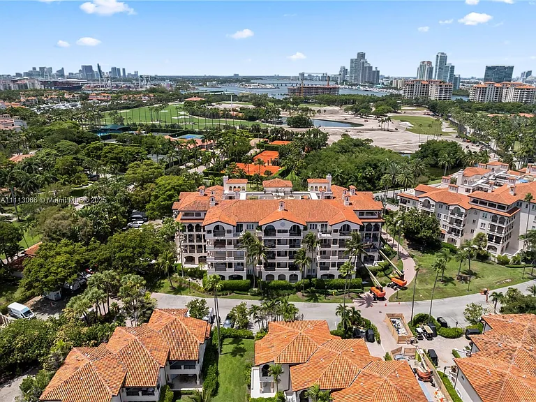 19143 Fisher Island Dr #19143 — Photo 8