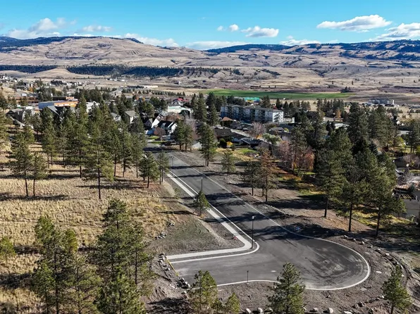 2418 Nicholson Ave, Merritt, BC V1K 1L7