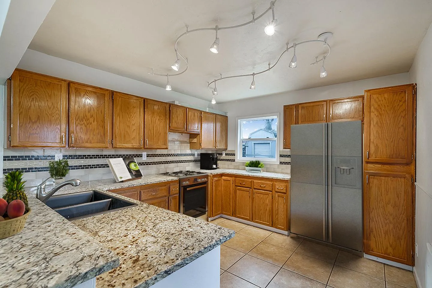 Spacious & updated Madison South home with big yard — Photo 2