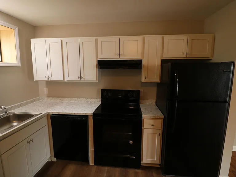 1 Circle St #5 — Photo 4