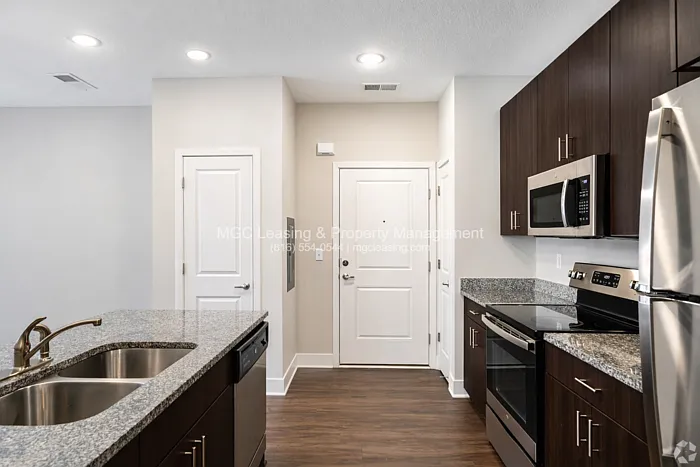 1 bed, 1.0 bath, 650 sqft, $1,142 — Photo 3