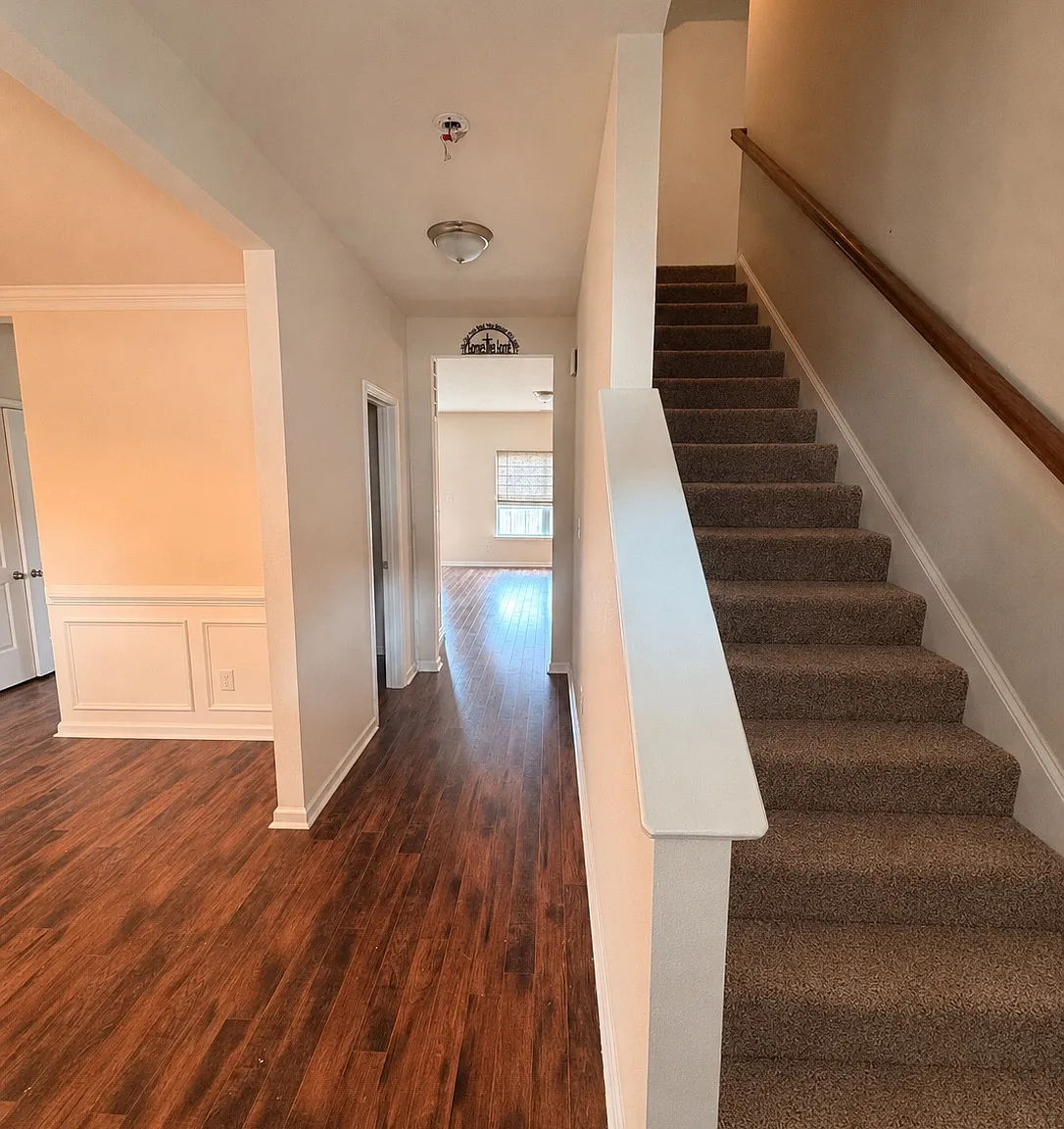 4 bed, 2.5 bath, 2200 sqft, $2,950 — Photo 4