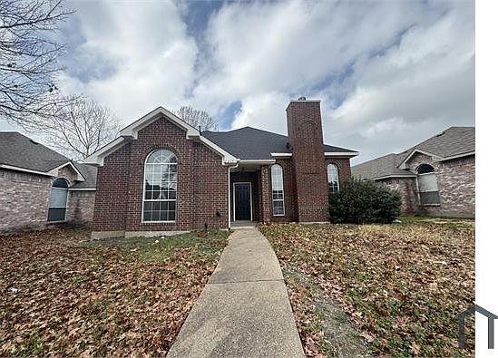 3rd image of 2217 Creek Royal Dr