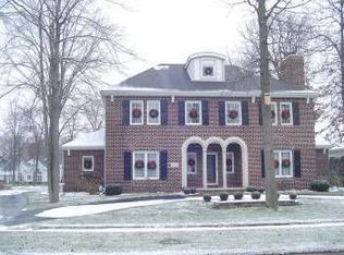 8860 Royal Oak Dr, Holland, OH 43528