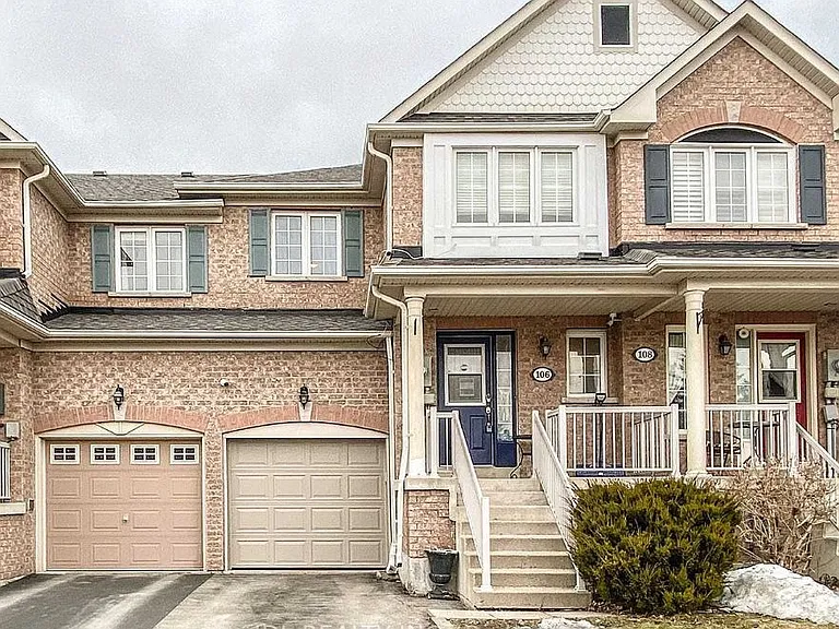 106 Burgess Cres — Photo 1