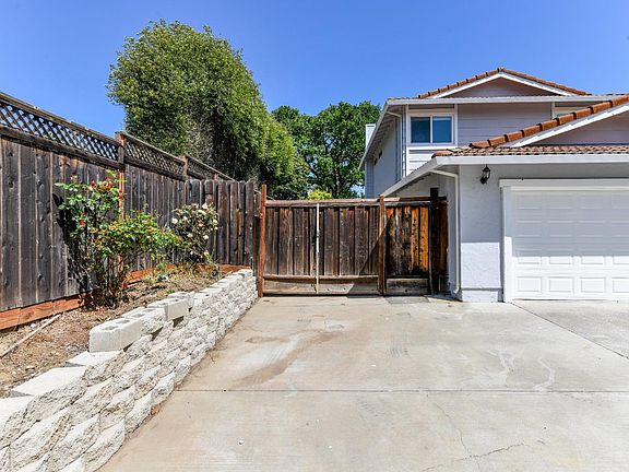 4th image of 3390 Ellen Way