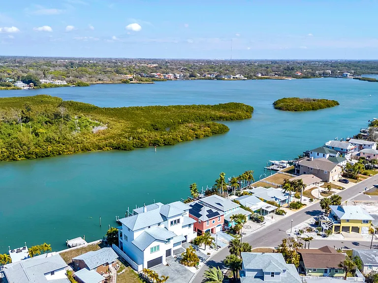 18007 Gulf Blvd #A — Photo 29