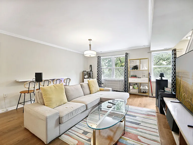 1622 5th St NW #B — Photo 4