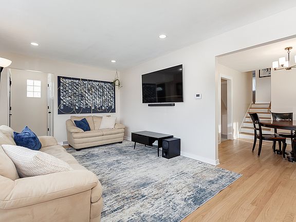 5th image of 6117 W 80th St