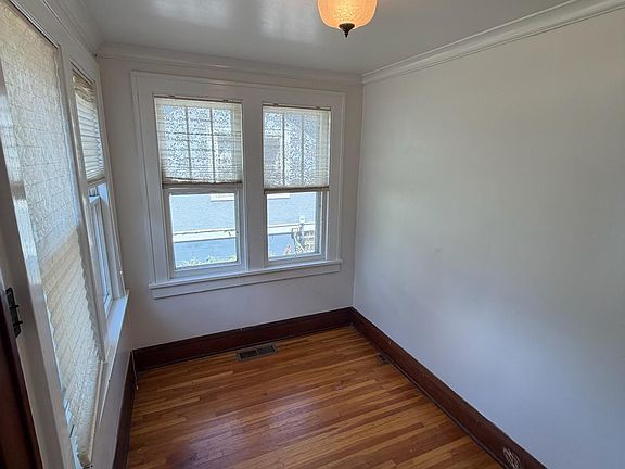 5th image of 4225 Snelling Ave
