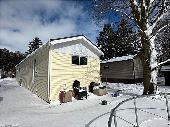 4th image of 4 Trailer Park Rd