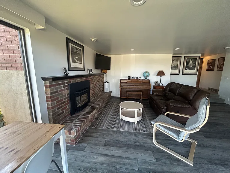 2126 Ridgewood Way — Photo 1