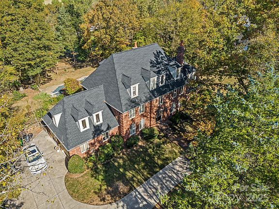 5th image of 5500 Five Knolls Dr