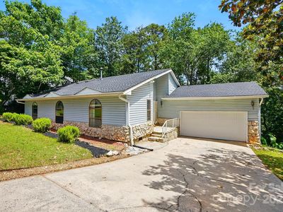1205 Molokai Dr, Tega Cay, SC, 29708