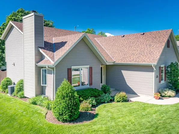 601 East Mona DRIVE, Oak Creek, WI 53154