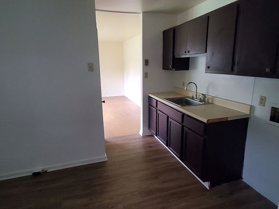 2nd image of 518 W Florida St #A
