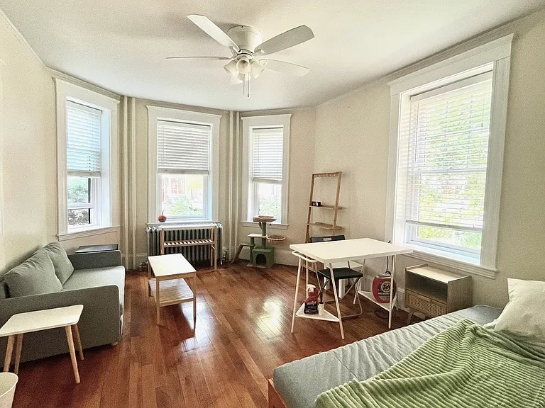 25 Fairfield St — Photo 4