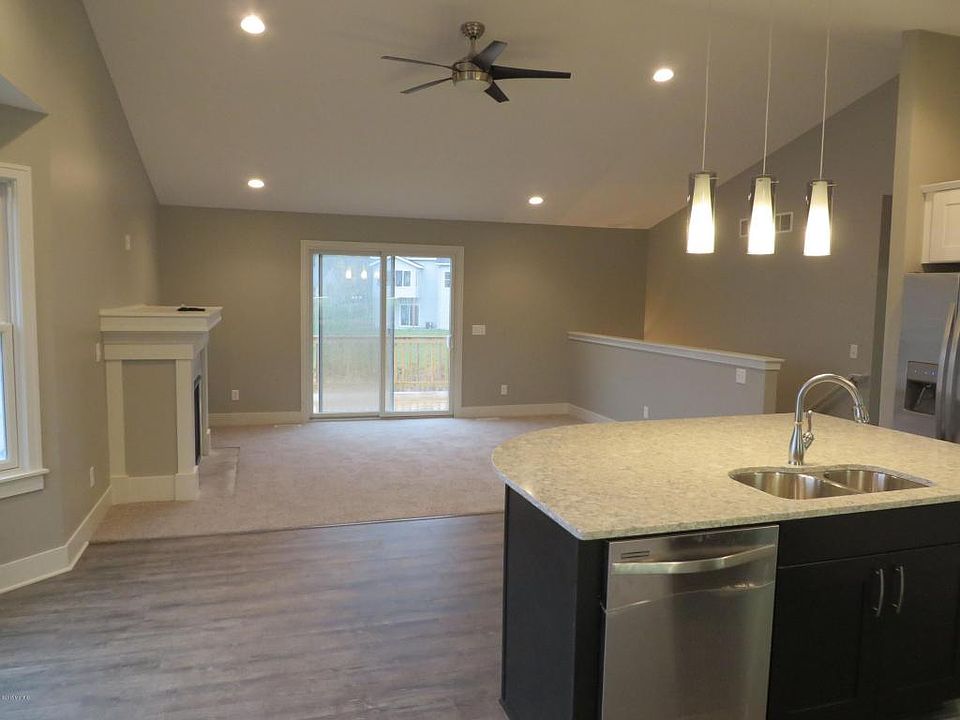 1st image of 115 Brewer Park Cir