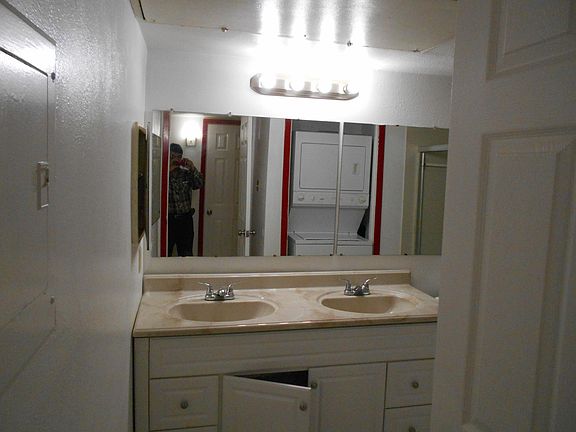 2nd image of 8435 Hearth Dr APT 8