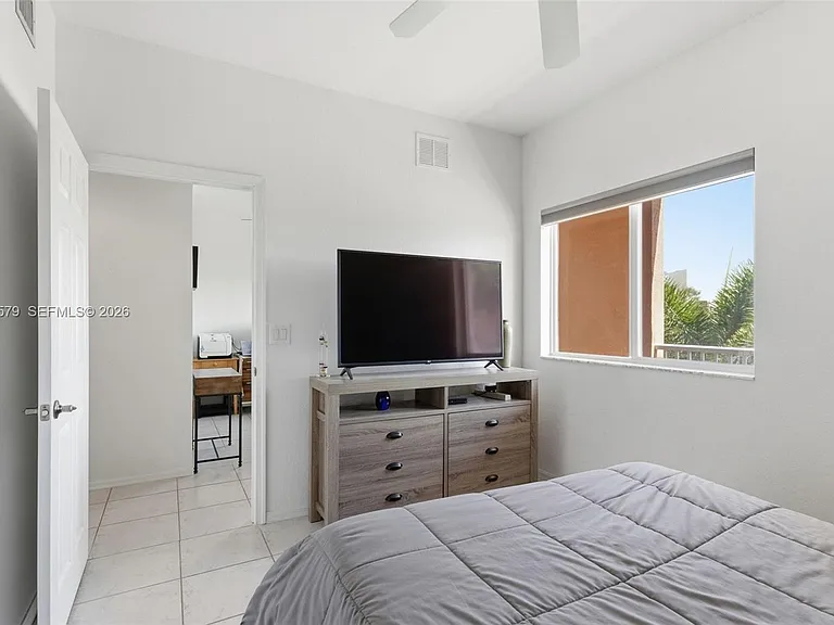 7765 Yardley Dr #313 — Photo 5